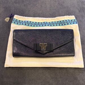 NWT Deco T Tory Burch Elegant Black Clutch